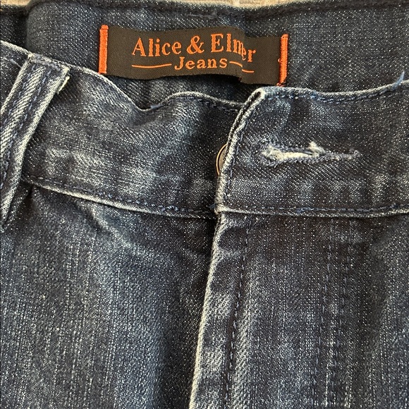 Men's Distressed Blue Jeans - Picture 8 of 8